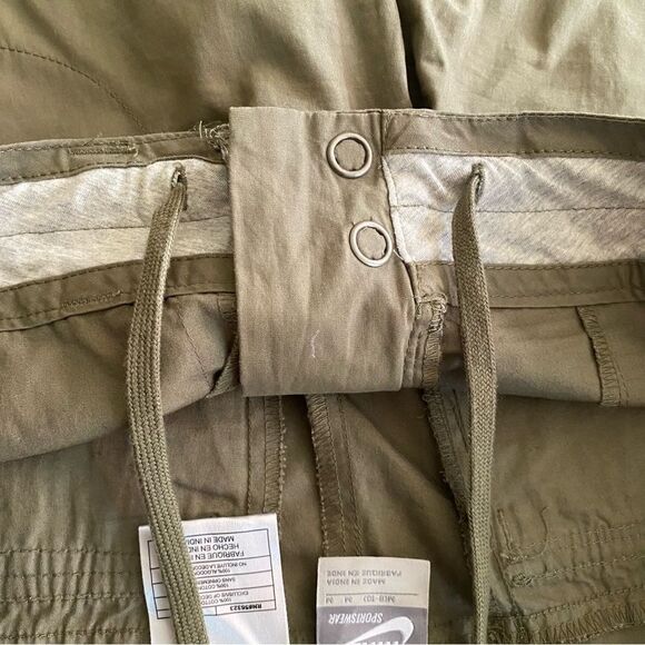 Nike | Olive Green Capri Pants, Size M - Picture 9 of 13